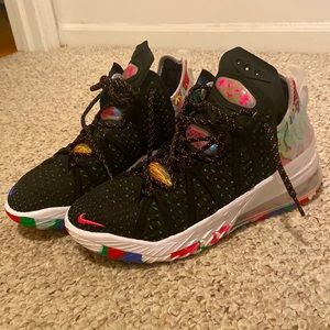 LEBRON 18’s